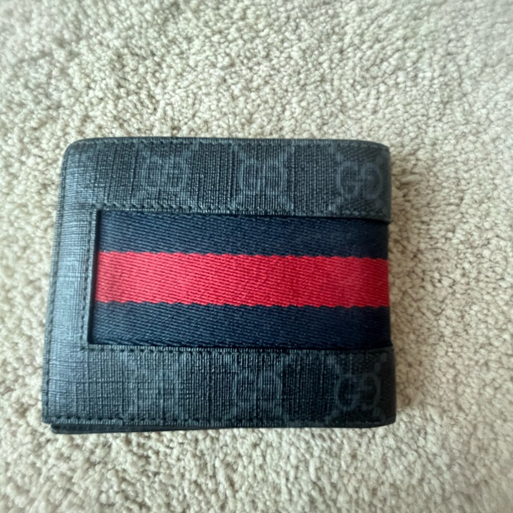 Gucci Black and Red Men’s Wallet♦️♦️♦️FINAL MARKDOWN BEFORE DELISTING♦️♦️💕